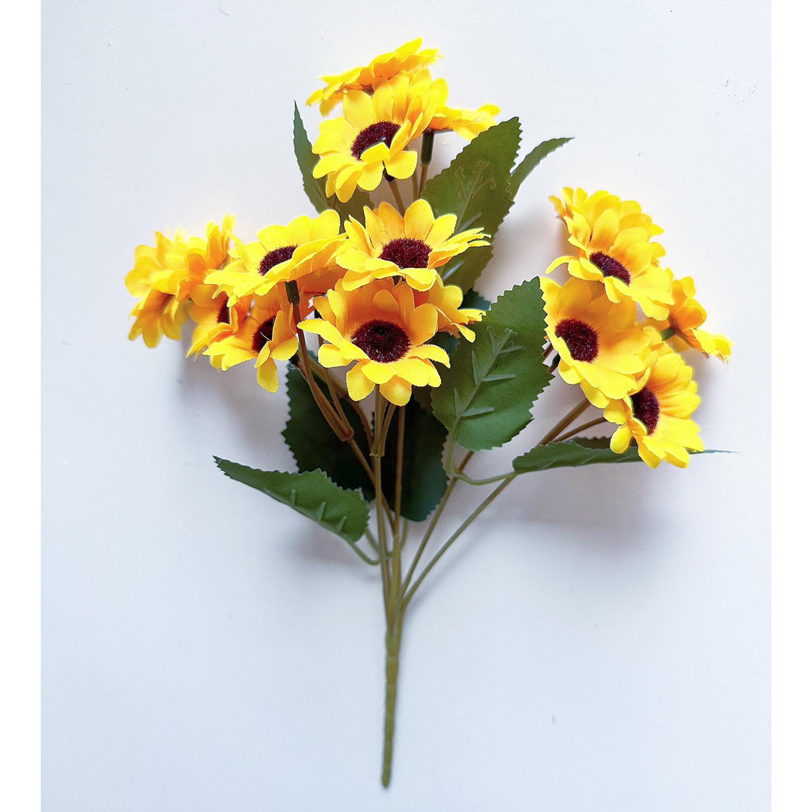 SGW Букет от малки слънчогледи